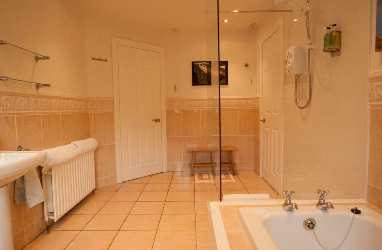 Bed and Breakfast Bunlin Bay House Милфорд Экстерьер фото